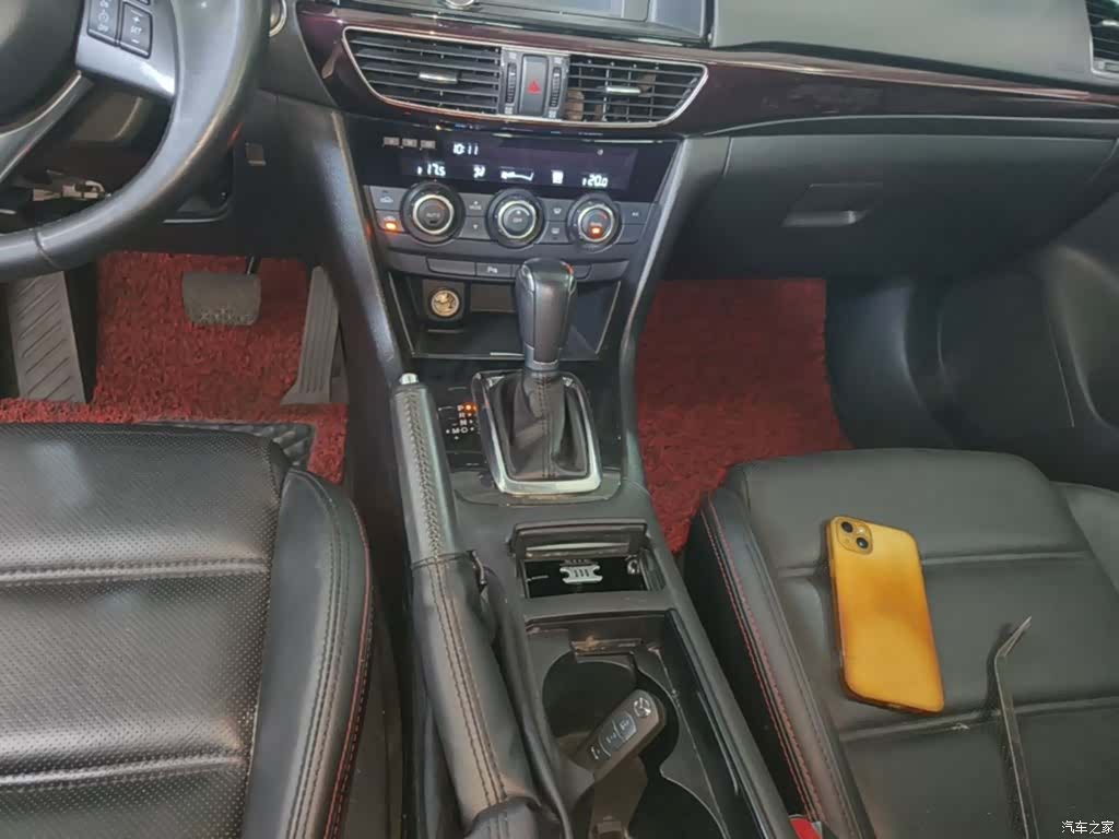 Mazda Atenza, 2015 14