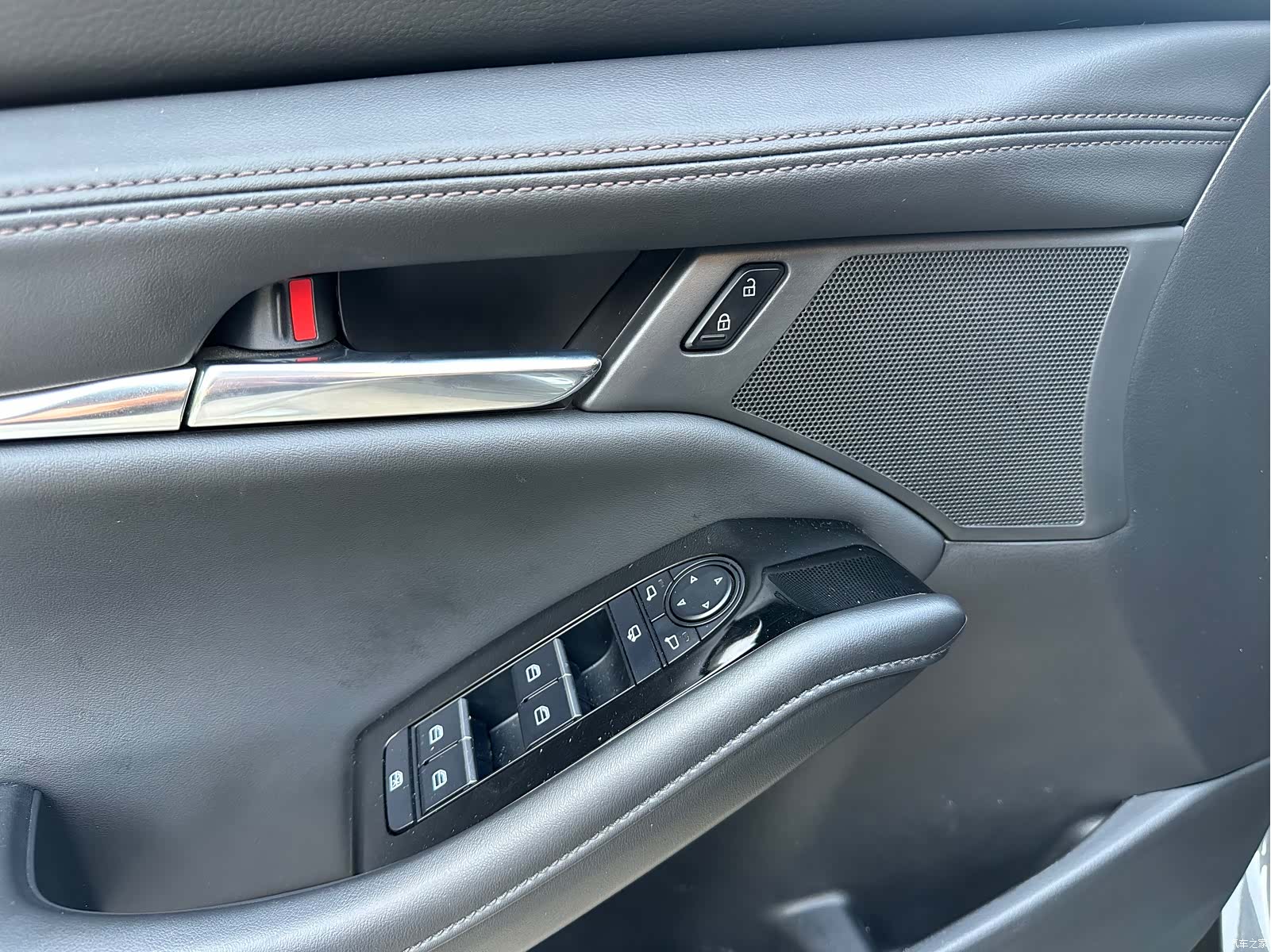 Mazda Mazda3, 2024 16