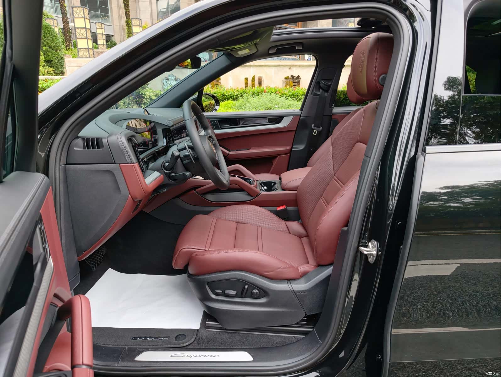 Porsche Cayenne, 2024 9