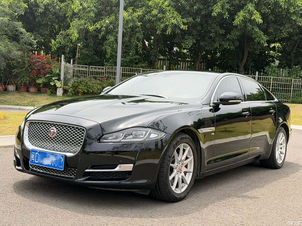 Jaguar XJ, 2016 1