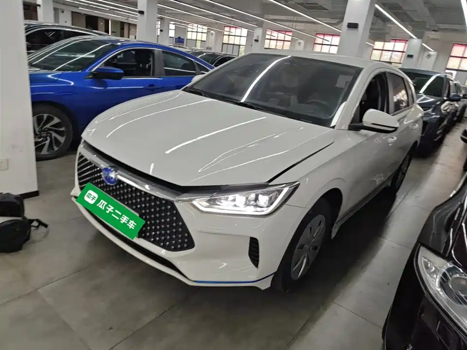BYD e2