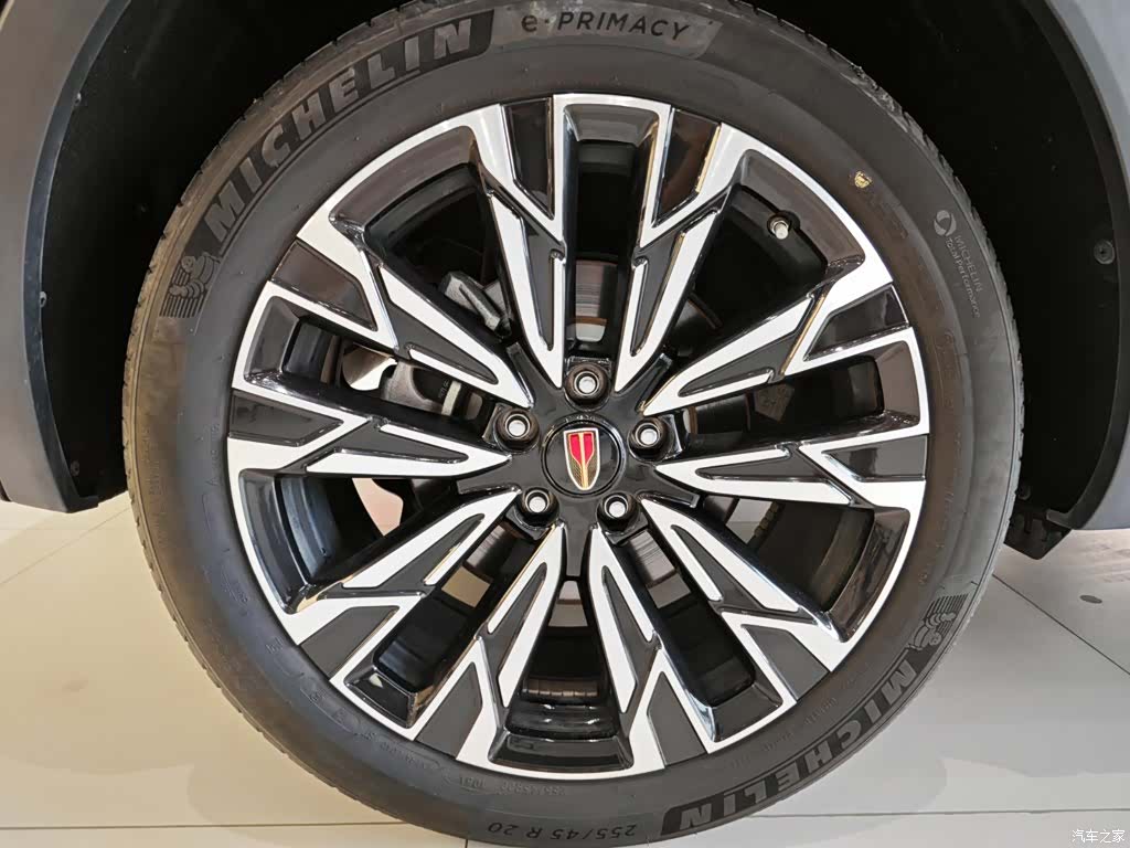 Hongqi HS5, 2024 18