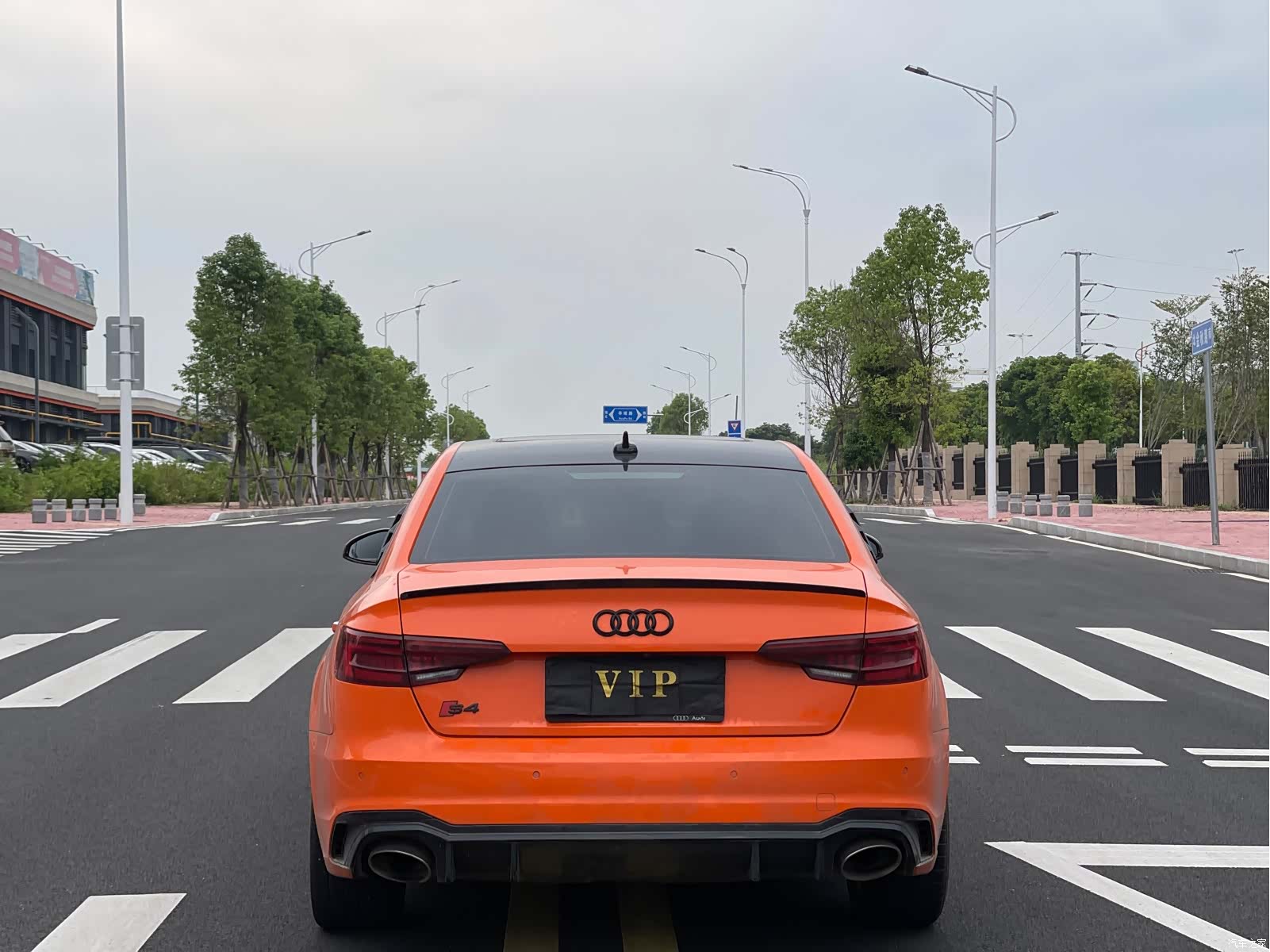Audi A4L, 2018 8