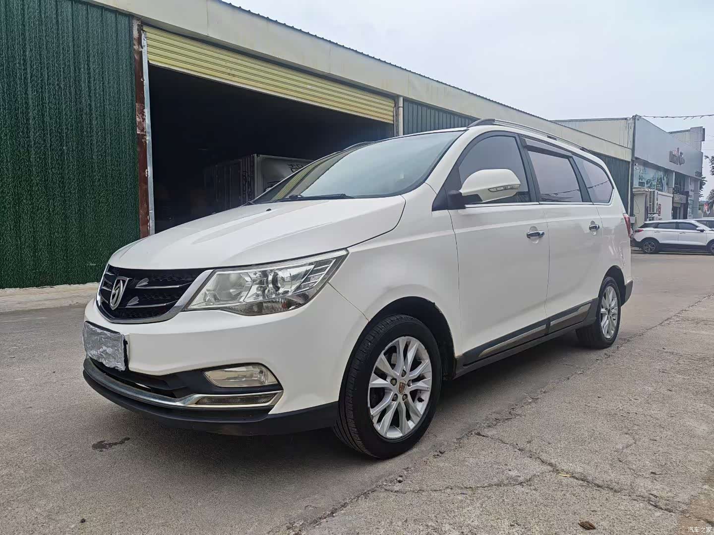 Wuling 730, 2016 1