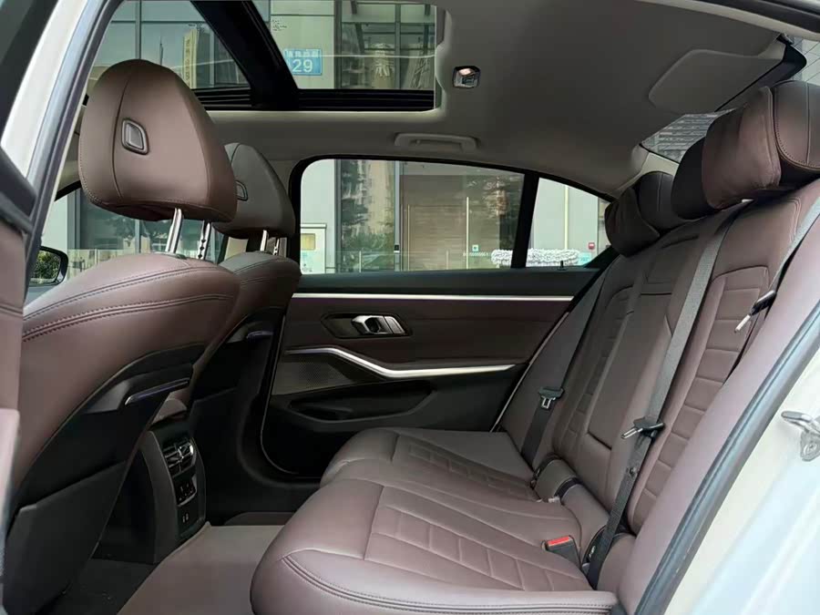 BMW 3 Series 2021, фото 5