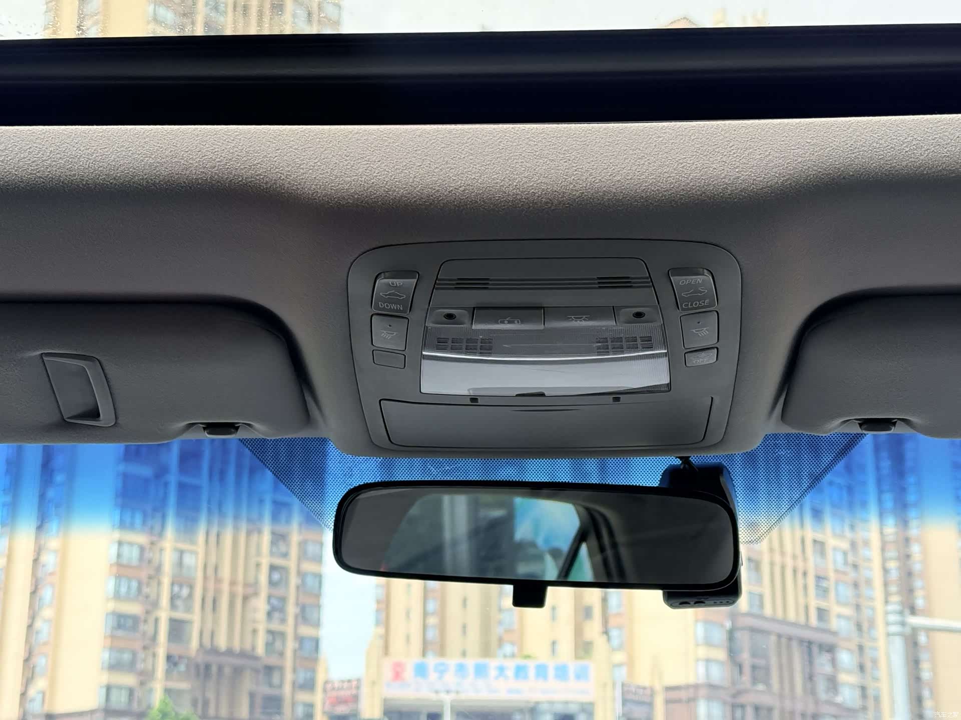 Toyota Crown, 2018 18