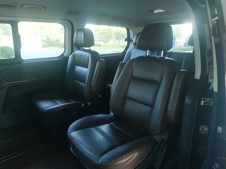 Forthing Popular CM7