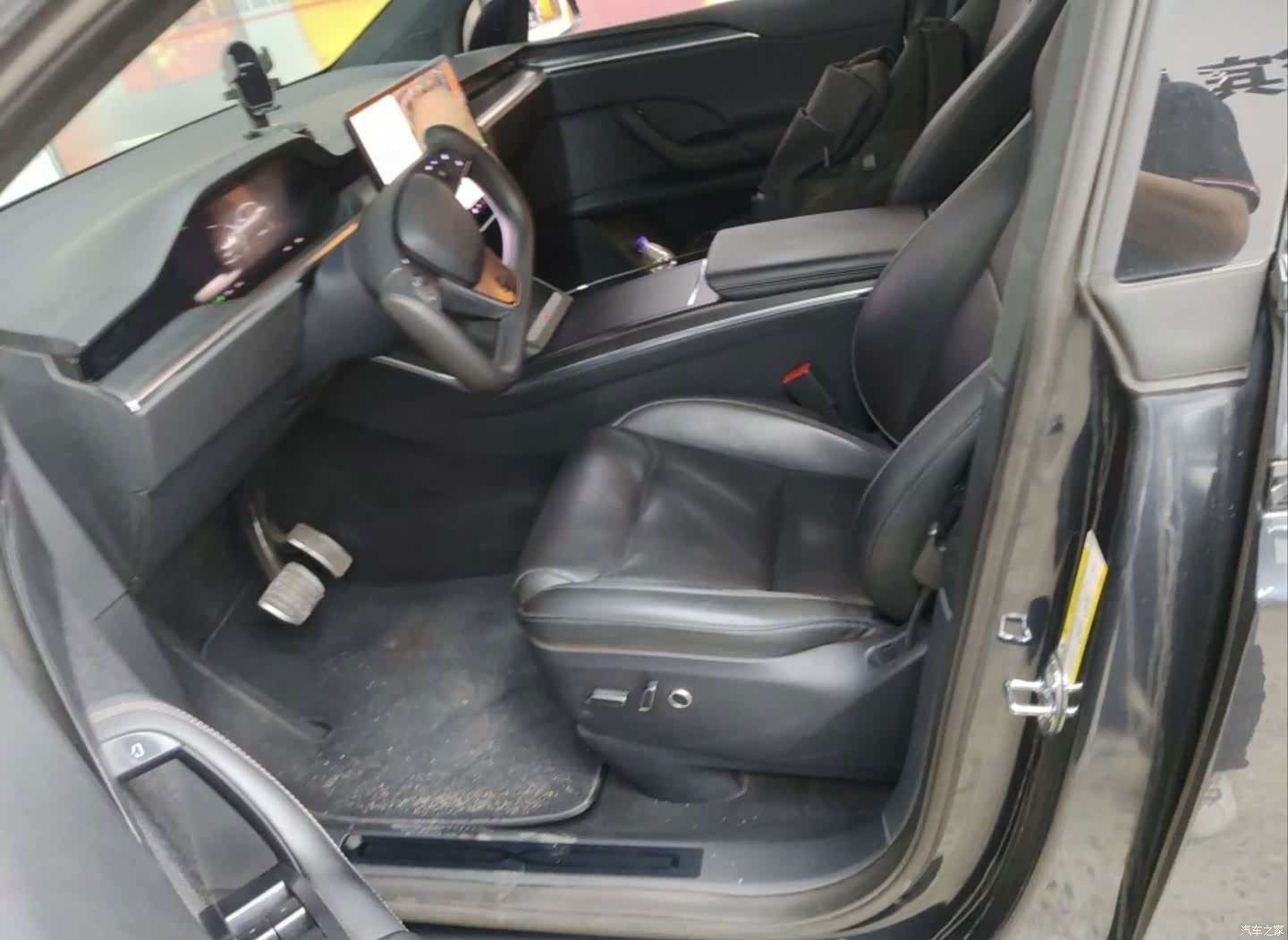 Tesla Model X, 2025 все фото
