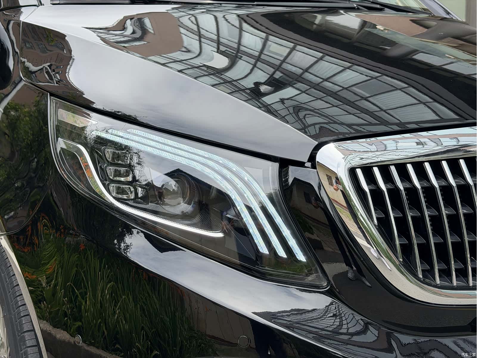 Mercedes-Benz 7, 2023 26