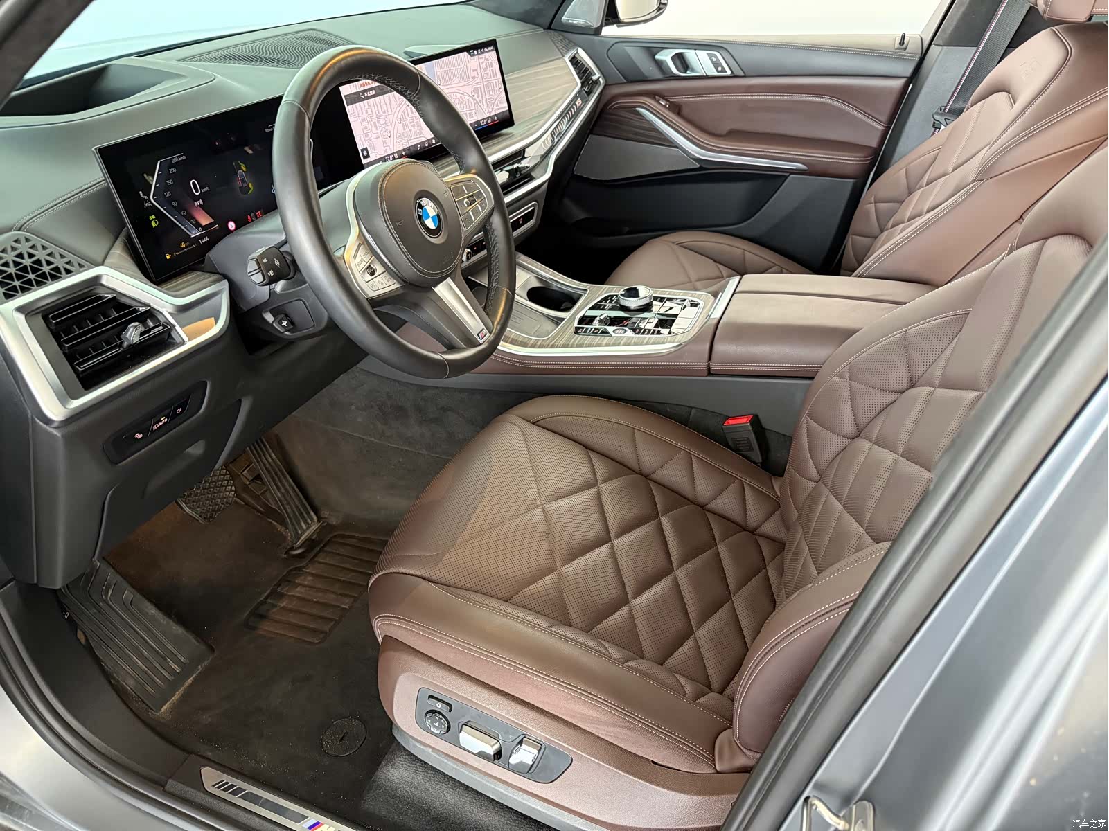 BMW X5, 2025 10