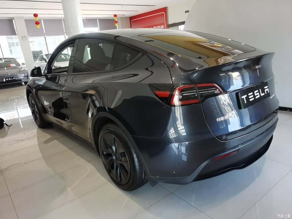 Tesla Model Y, 2024 все фото