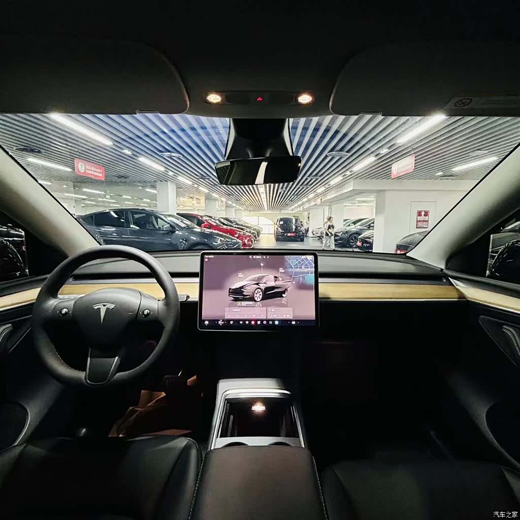 Tesla Model Y, 2022 7