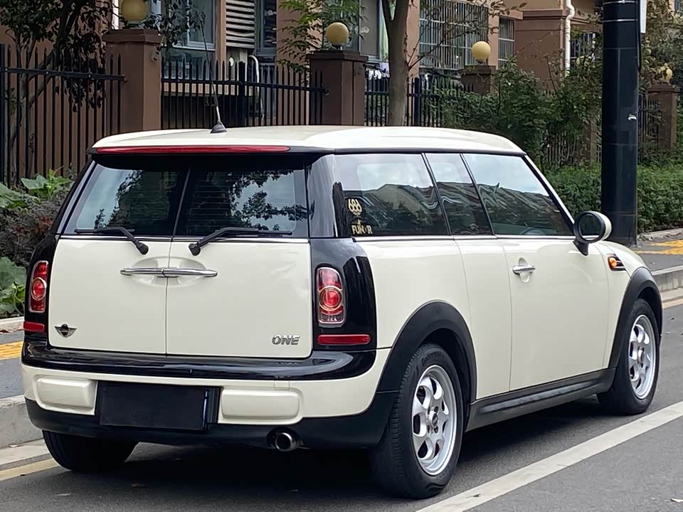 MINI CLUBMAN