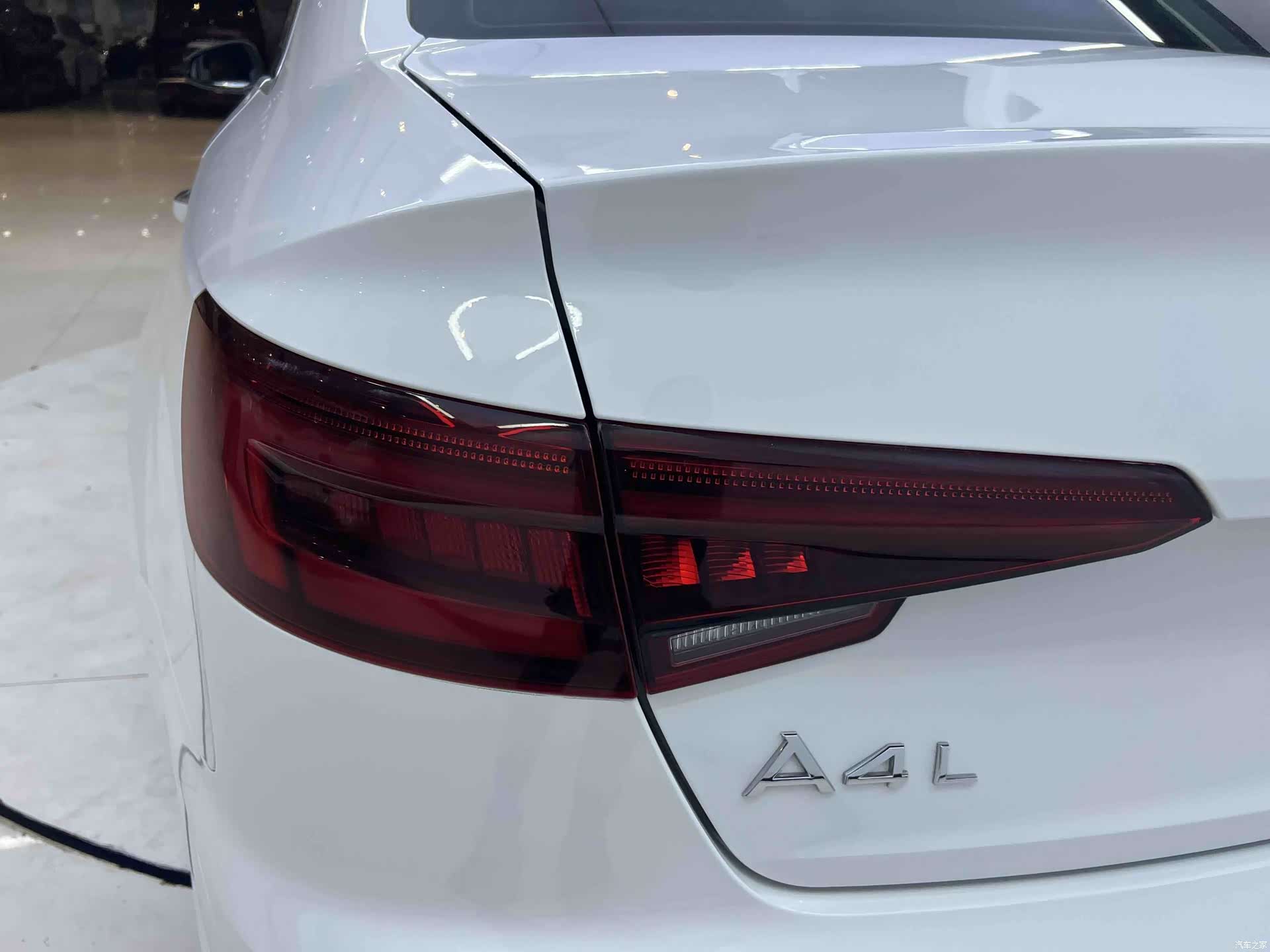 Audi A4L, 2018 14