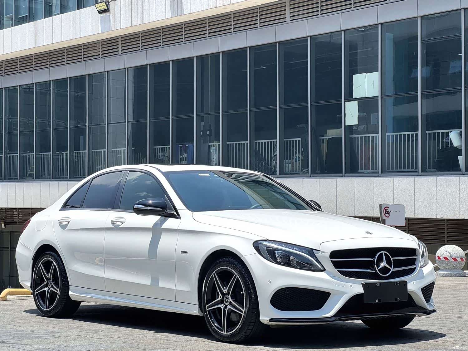 Mercedes-Benz C-Class, 2018 3