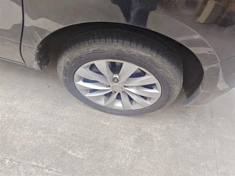 Forthing Popular CM7