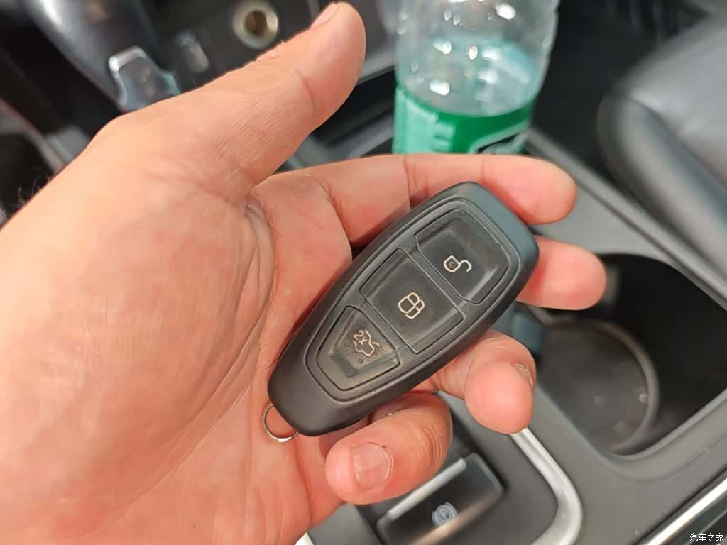 Ford Kuga, 2017 9