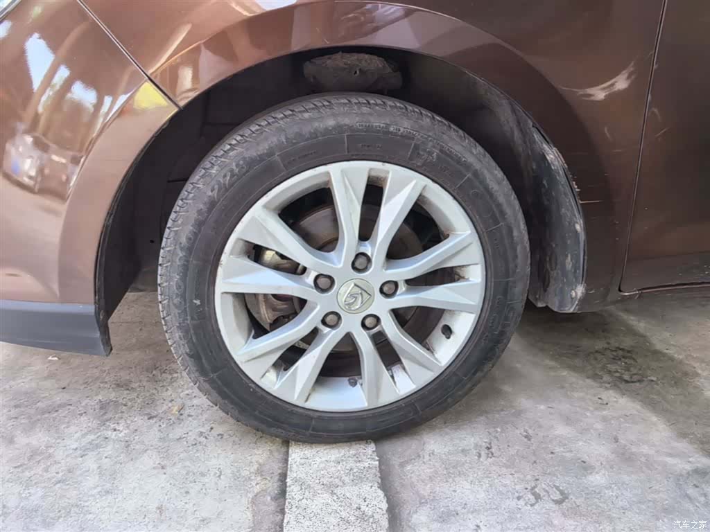 Wuling 730, 2016 23