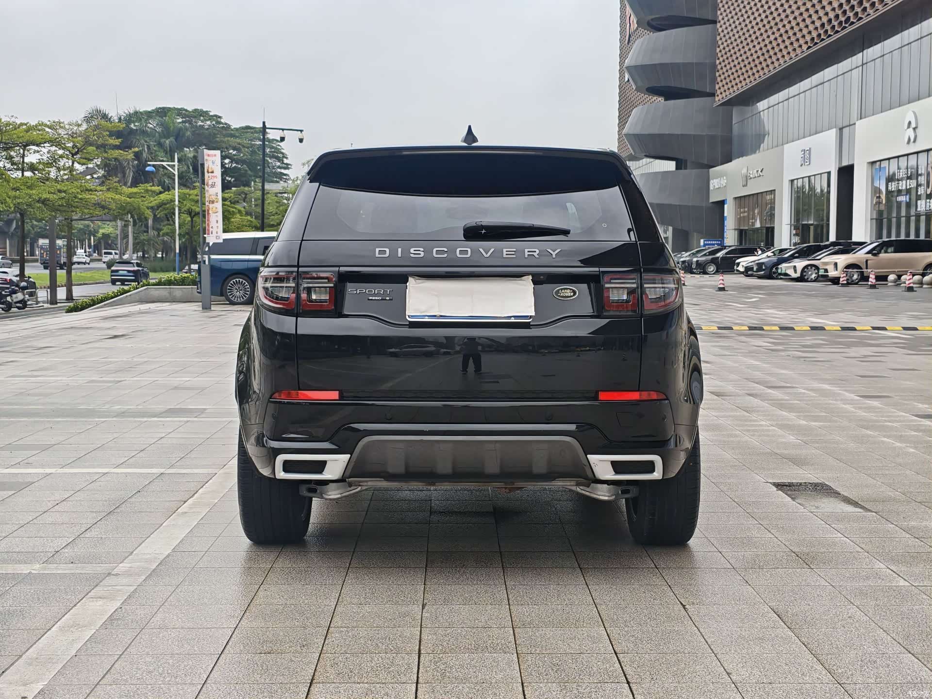 Land Rover Discovery, 2021 3