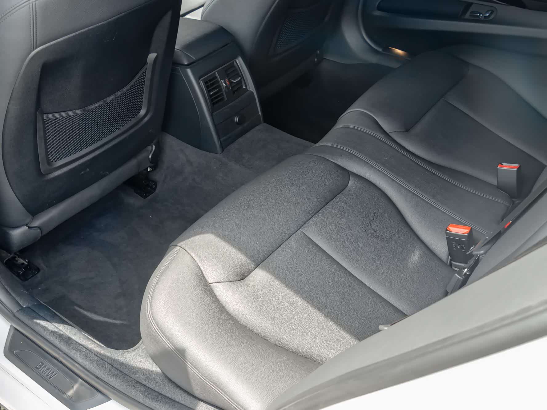 BMW 3 Series, 2018 7