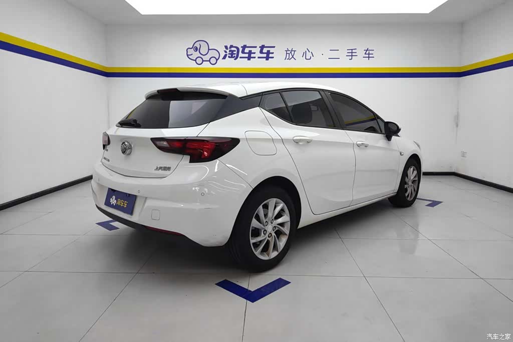 Buick Verano, 2018 3