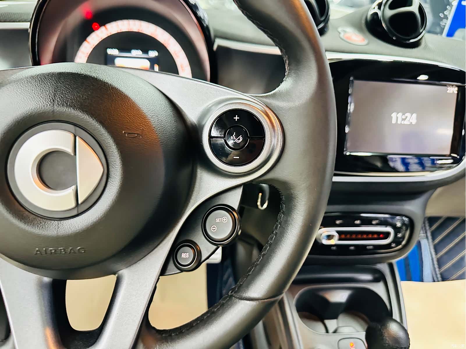 Smart Fortwo, 2018 38