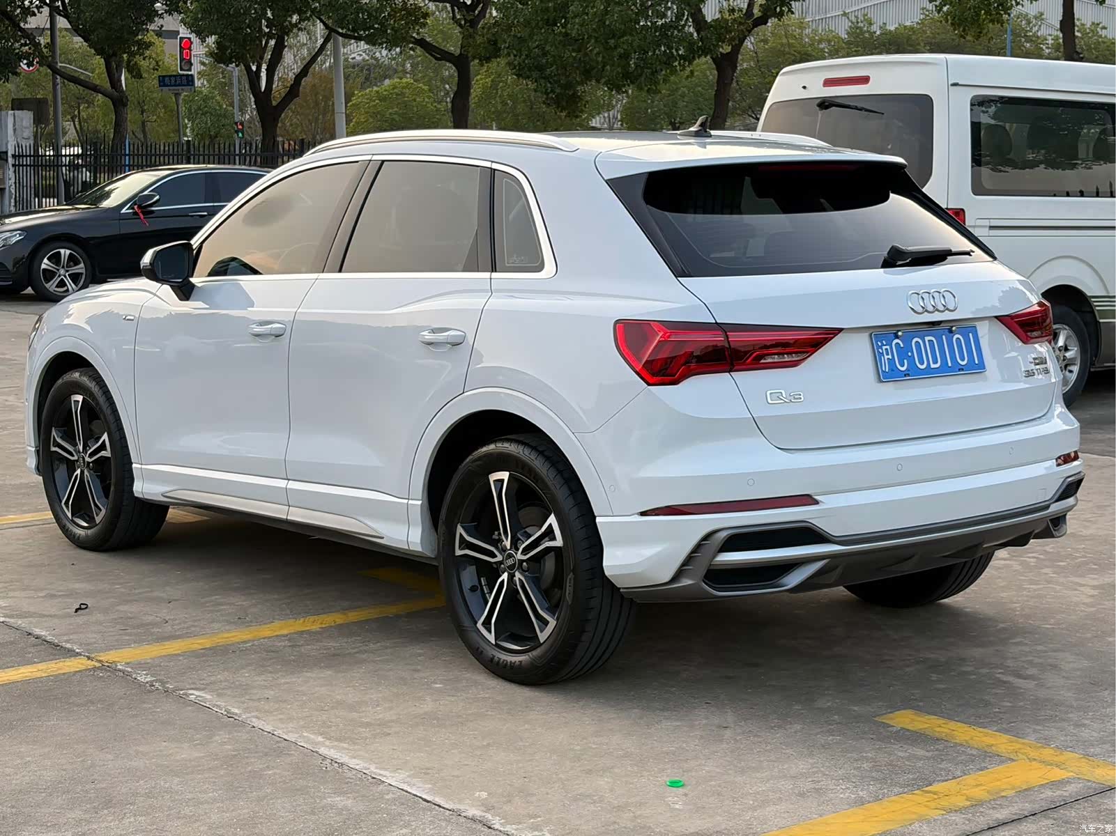 Audi Q3, 2022 все фото