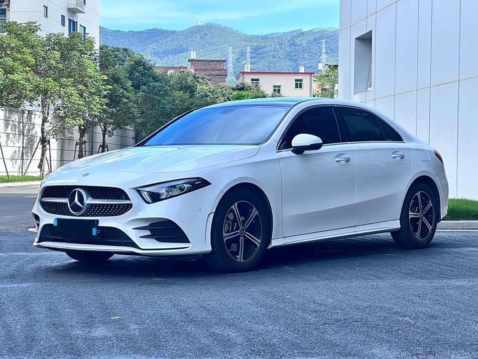 Mercedes-Benz Class A Mercedes-Benz Class A