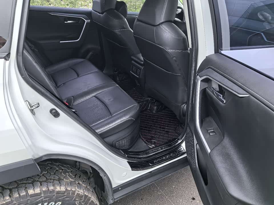 Toyota RAV4 Rongfang