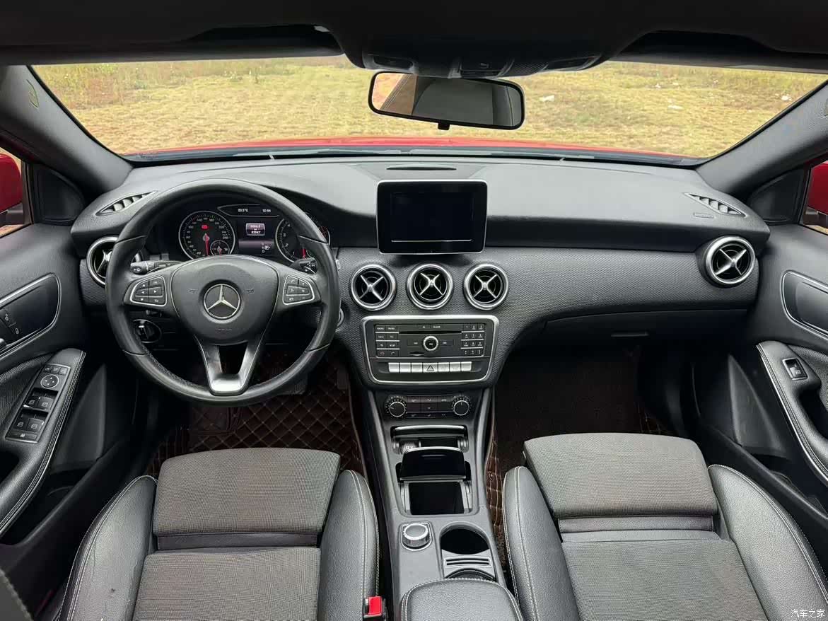 Mercedes-Benz A-Class, 2018 все фото