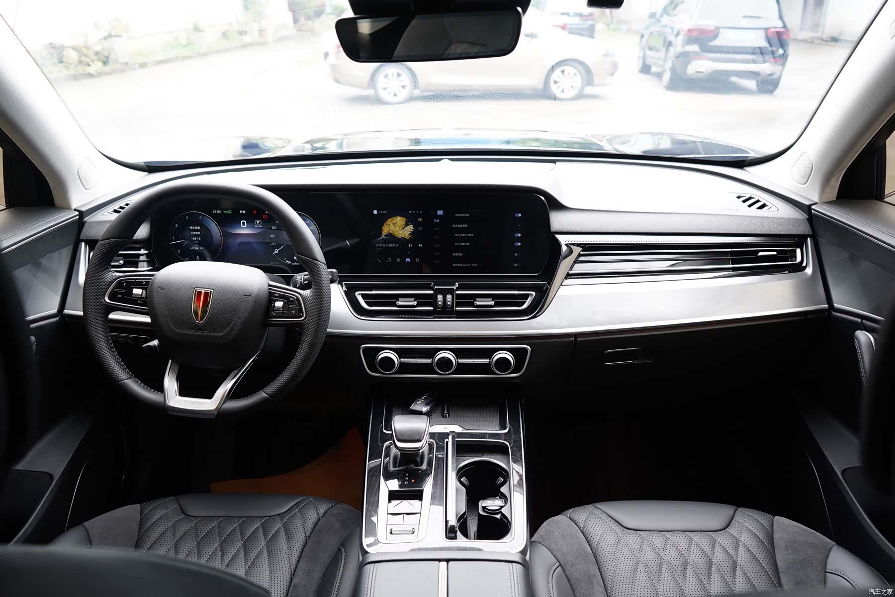 Hongqi HS5, 2024 все фото