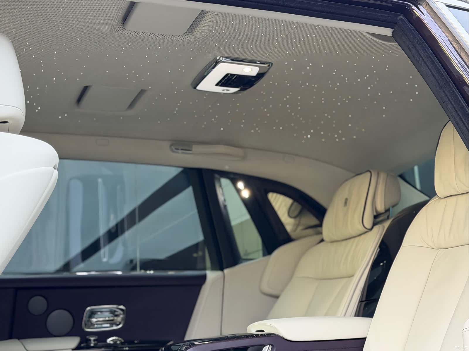 Rolls-Royce Phantom, 2019 17
