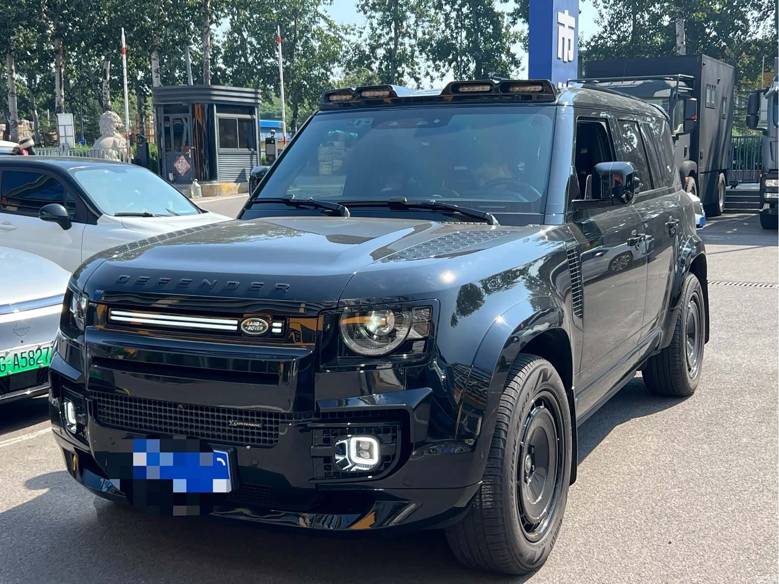 Land Rover Defender