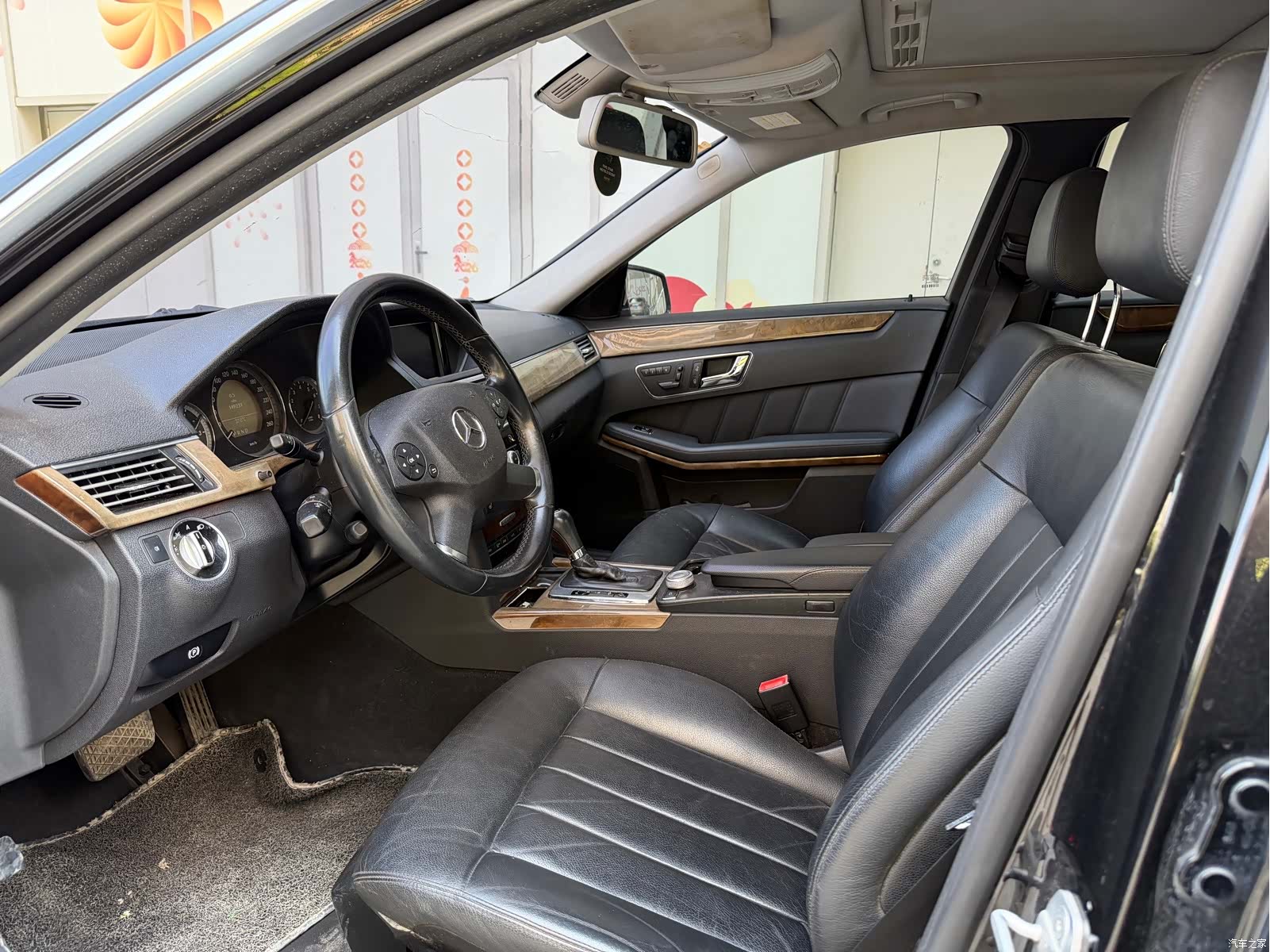 Mercedes-Benz E-Class, 2010 4
