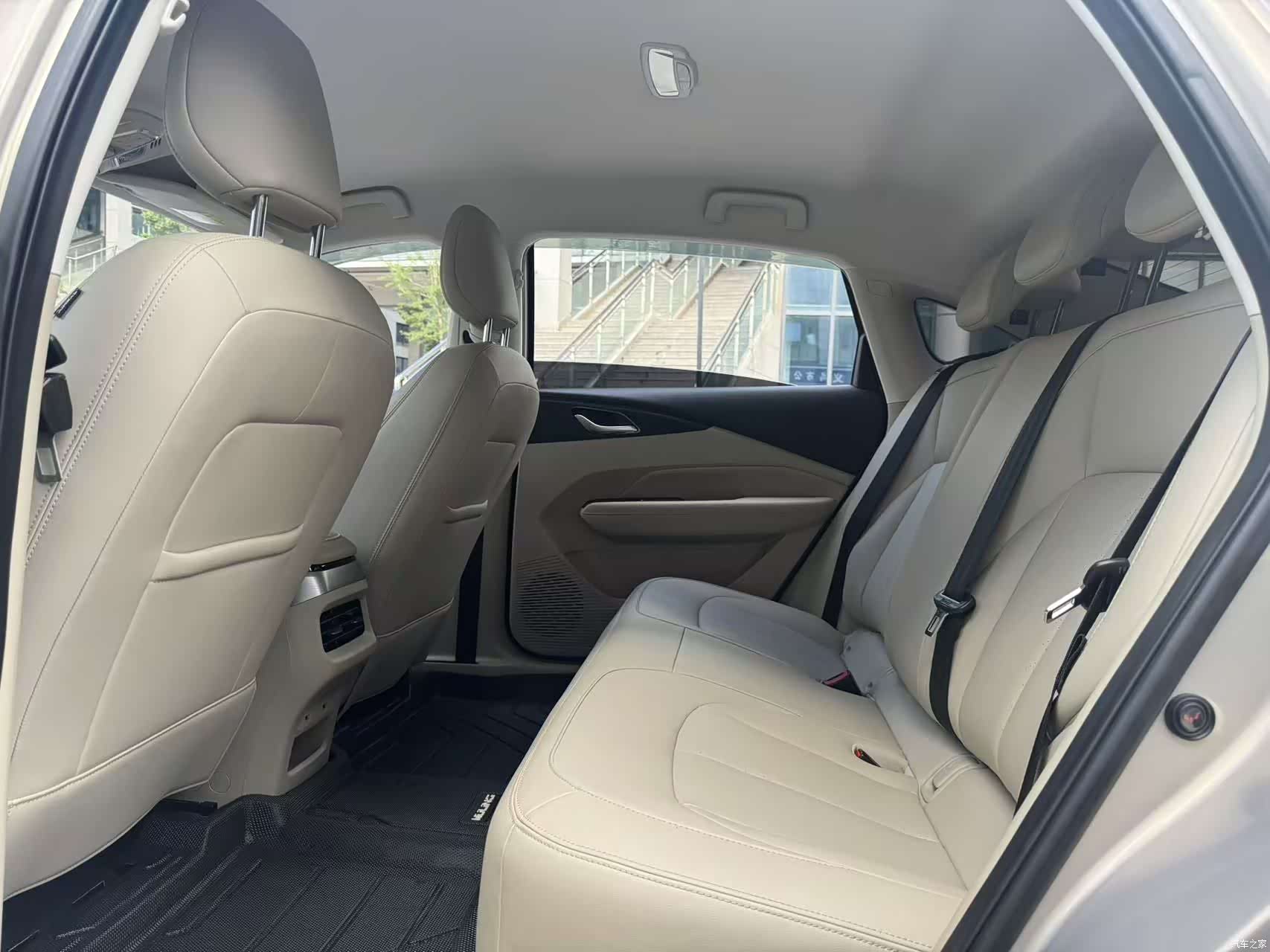 Wuling Starlight, 2024 8