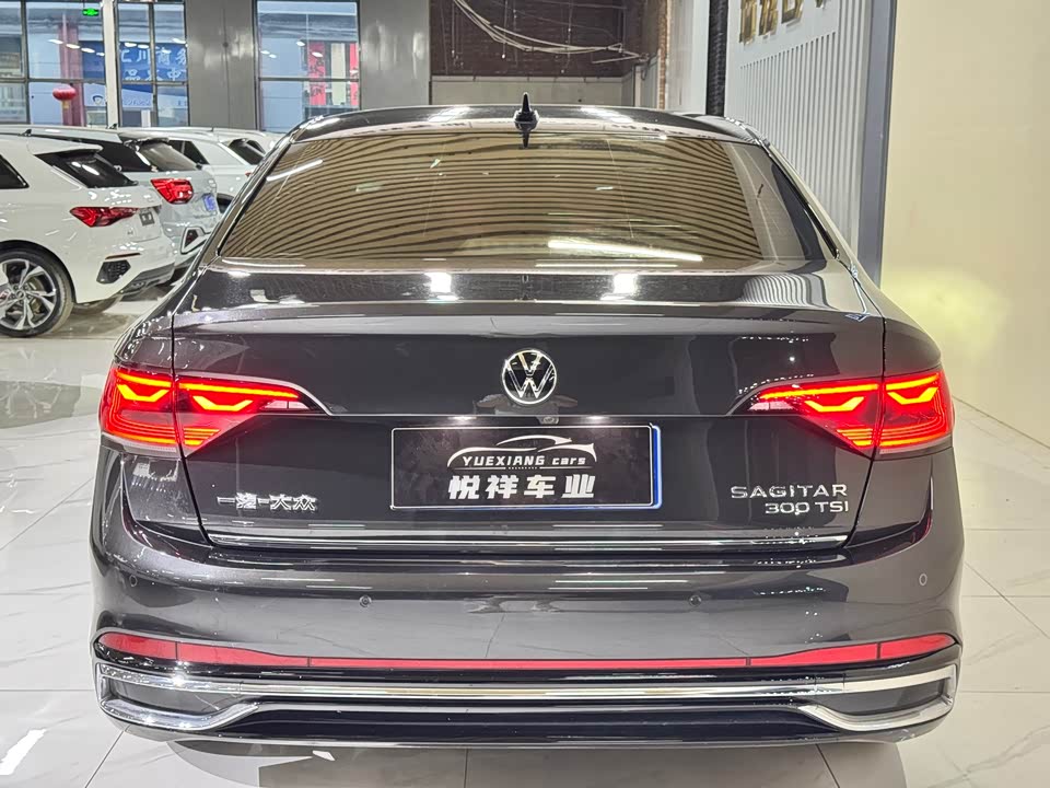 Volkswagen Sagitar
