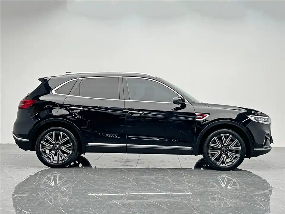 Hongqi HS5