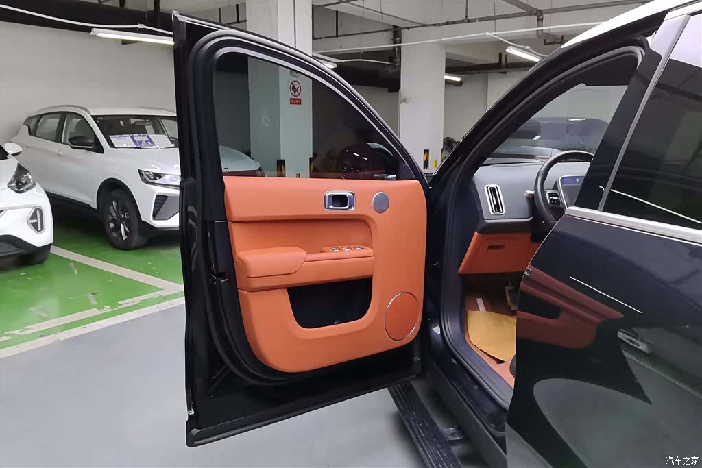 Li Auto L8, 2024 7