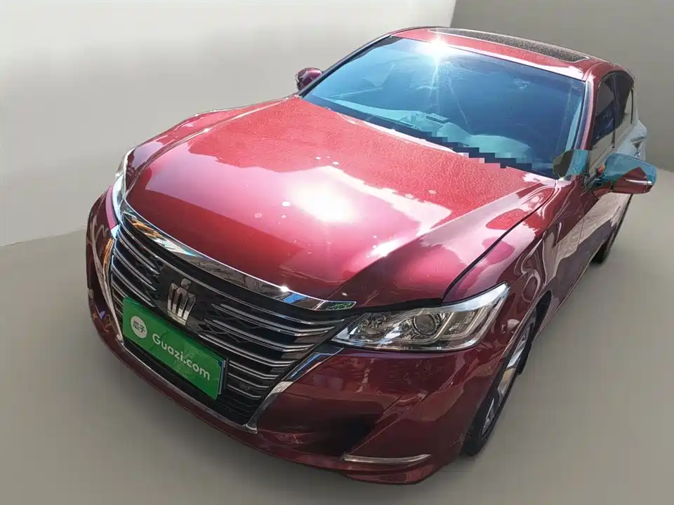 Toyota crown