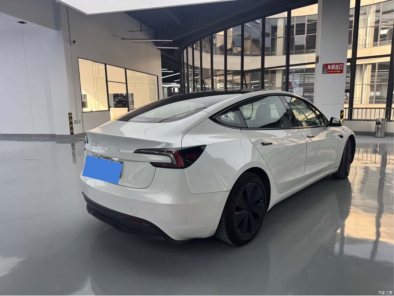 Tesla Model 3, 2024 14