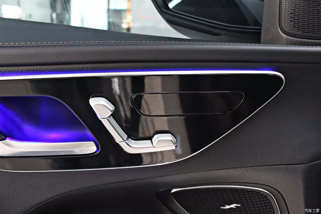 Mercedes-Benz C-Class, 2022 4