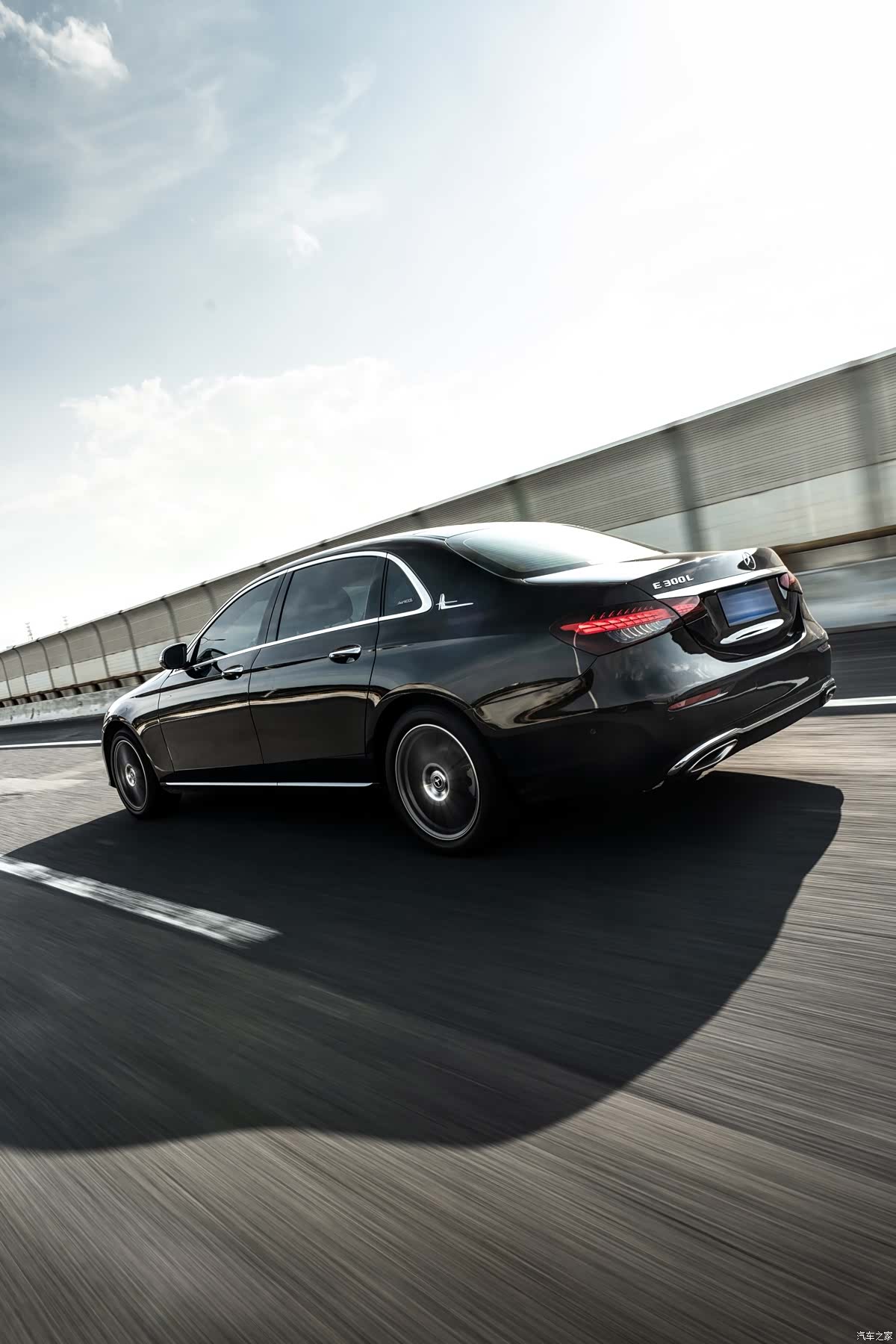 Mercedes-Benz E-Class, 2022 15