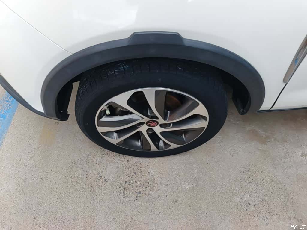 BYD Yuan, 2017 23