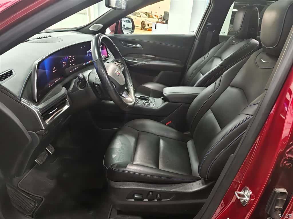 Cadillac XT4, 2023 10
