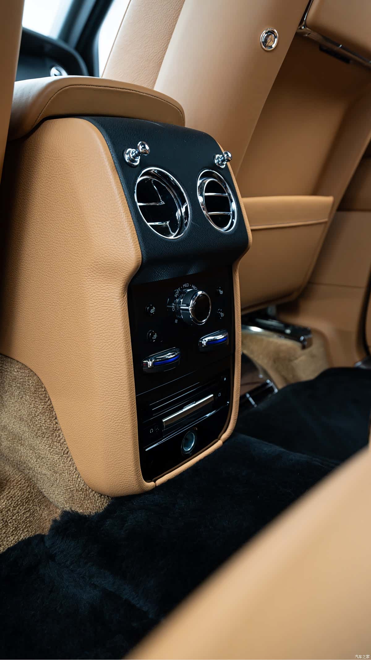 Rolls-Royce Cullinan, 2019 14
