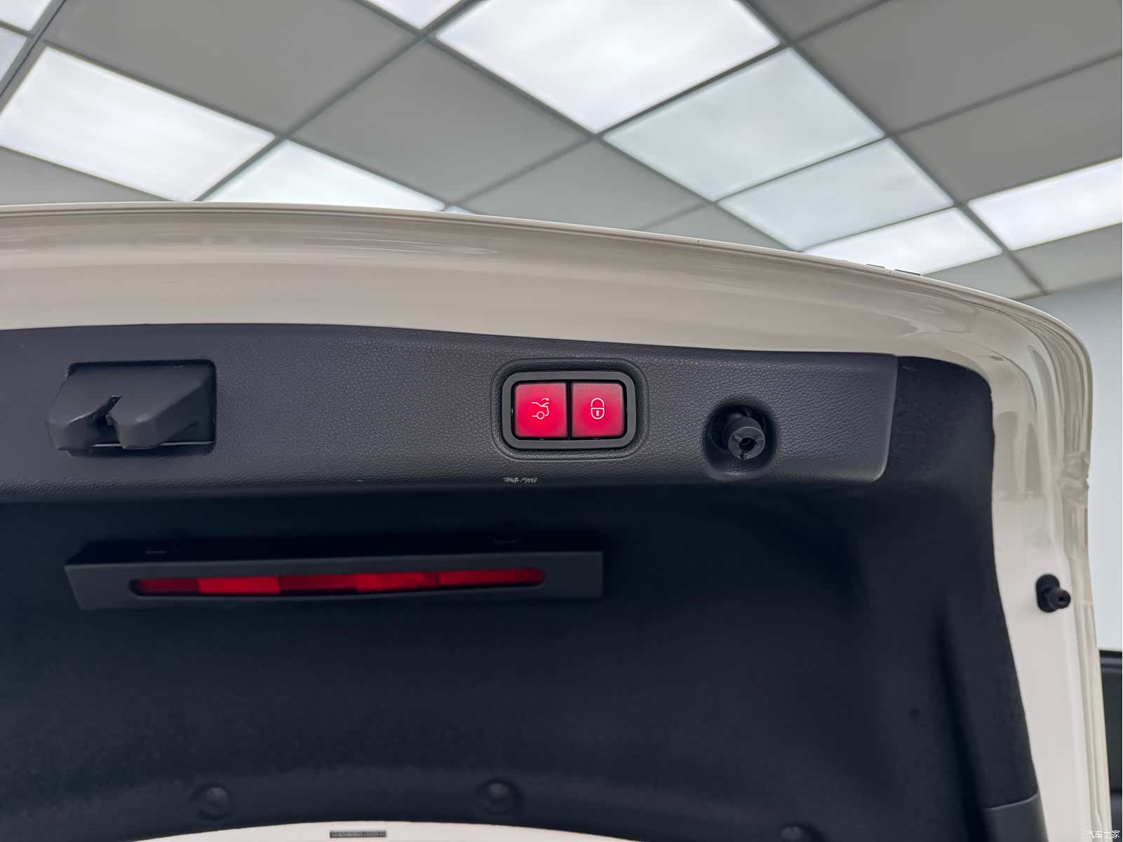 Mercedes-Benz E-Class, 2020 26