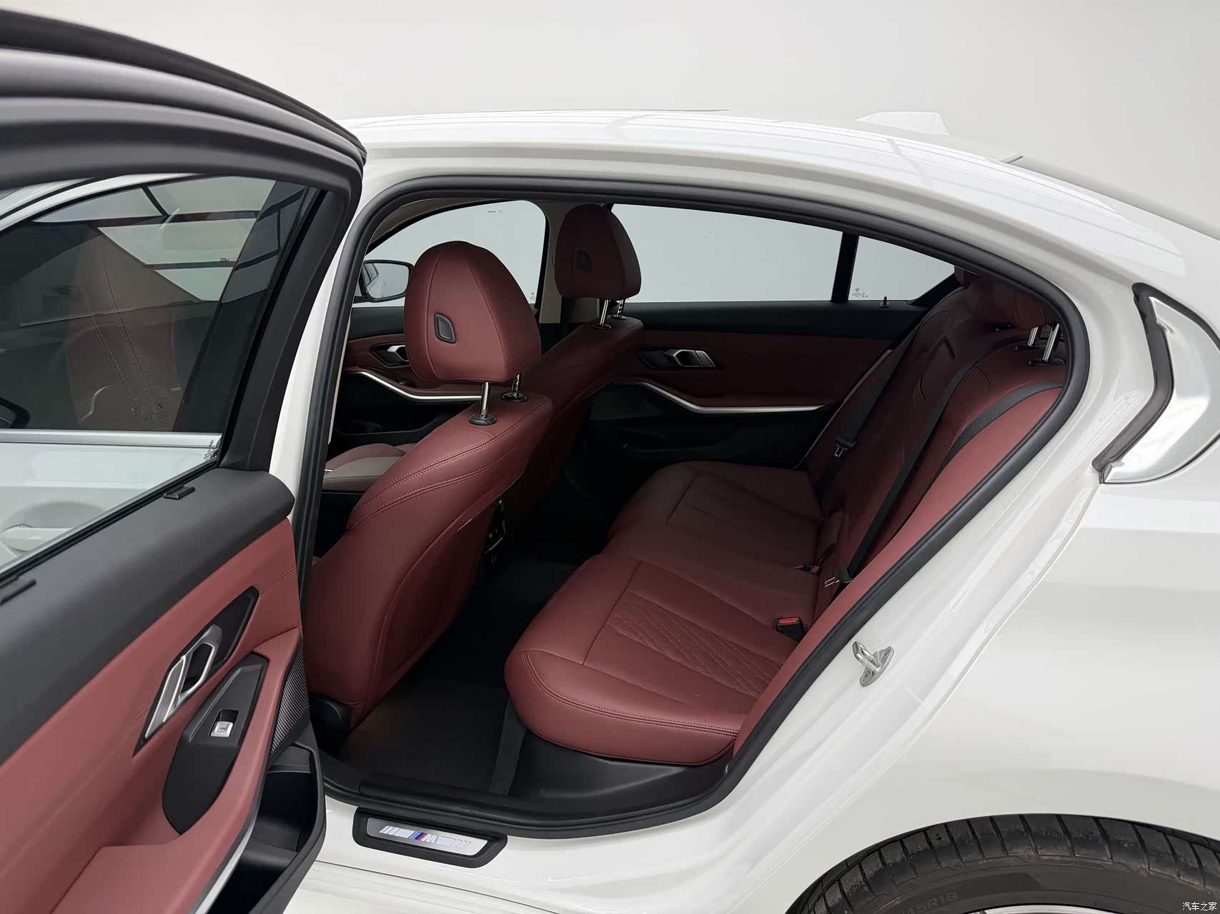 BMW 3 Series, 2023 9