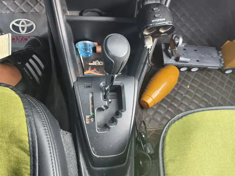 Toyota YARiS L to enjoy