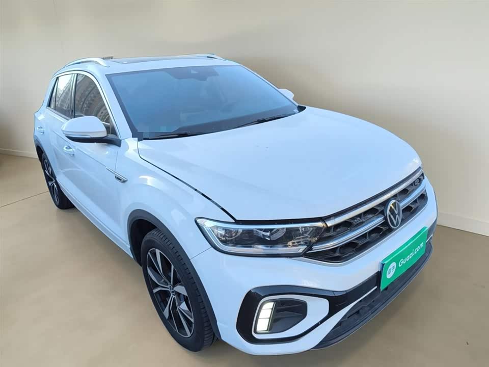 Volkswagen T-ROC exploring Songs