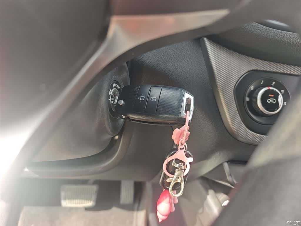 Kia KX3, 2016 12